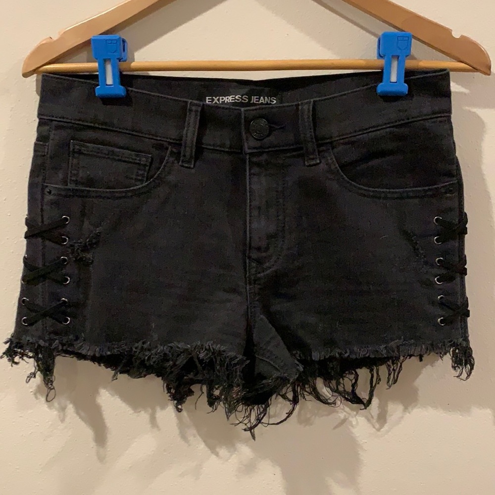 Express woman’s shorts